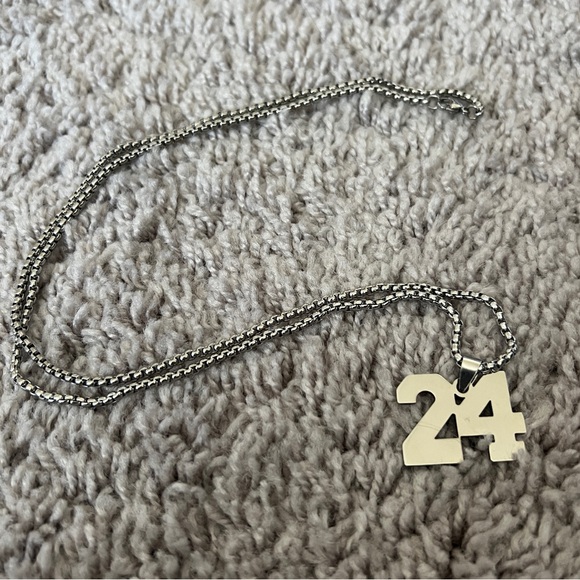 Silver 24 Necklace - Picture 1 of 2
